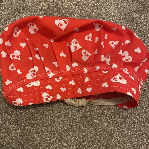 Set of 2 Surgical Bouffant caps Scrub Nurse Dog Cat Heart Roses Red Homemade hat - Picture 4 of 12